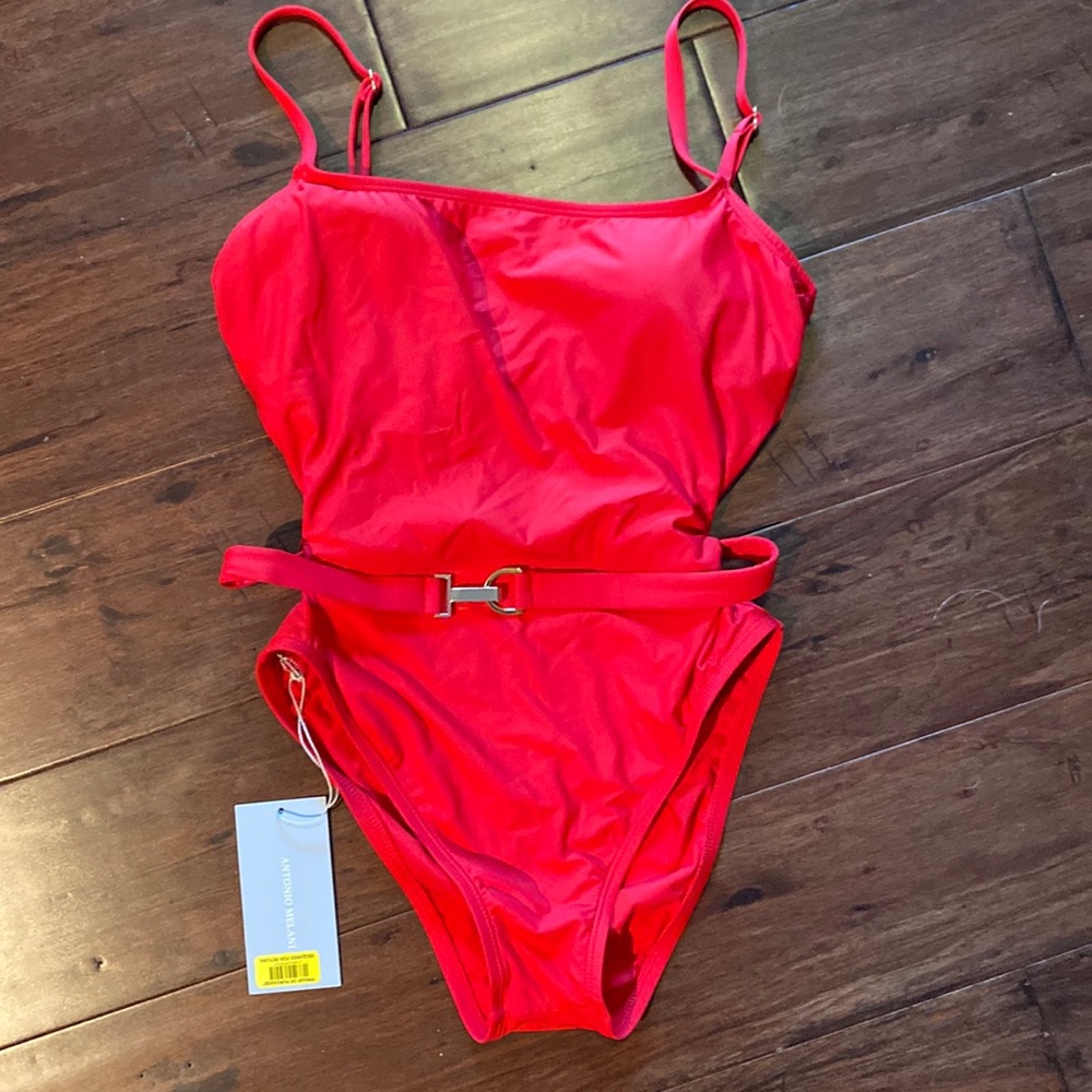 🆕Red🔥HOT🔥Belted Swimsuit!